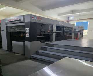 全自动智能模切机 Automatic intelligent die cutting machine